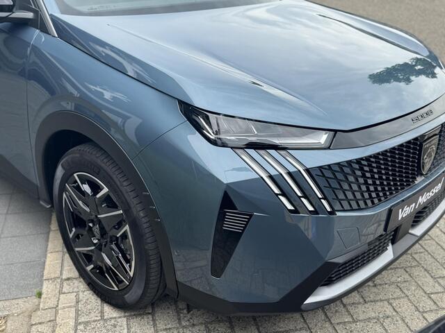 Peugeot 5008 Hybrid 136 Allure l 360 Vision l Drive Assist l Panoramic Navigation l Bel voor de actuele KM-Stand