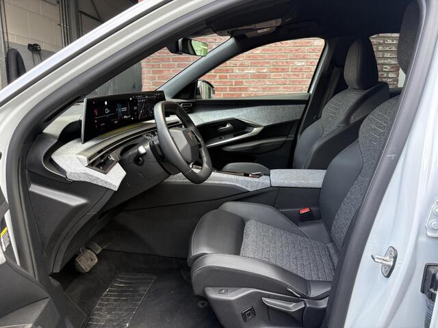 Peugeot 5008 Allure Pack 1.2 Hybrid 145pk e-DCS6 | 7-ZITS | AGR COMFORT | STOEL + STUURVERW. | PANORAMIC NAVIGATION | ADAPTIVE CRUISE | 360° CAMERA | DODEHOEKBEW. | DRAADLOOS APPLE CARPLAY / ANDROID AUTO | DAB+ | – foto 9