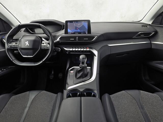 Peugeot 5008 1.2 PureTech Allure 7 Persoons (PANORAMADAK, APPLE CARPLAY, GROOT NAVI, 360 CAMERA, SPORTSTOELEN, GETINT GLAS, LEDER, CRUISE, NIEUWE APK, NIEUWSTAAT) – foto 6