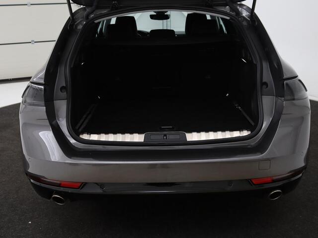 Peugeot 508 1.6 HYbrid Allure | Stoelverwarming | Focal Sound | Adaptive cruise | Camera | Carplay | Full LED | Keyless | Navigatie | Half leder | PHEV