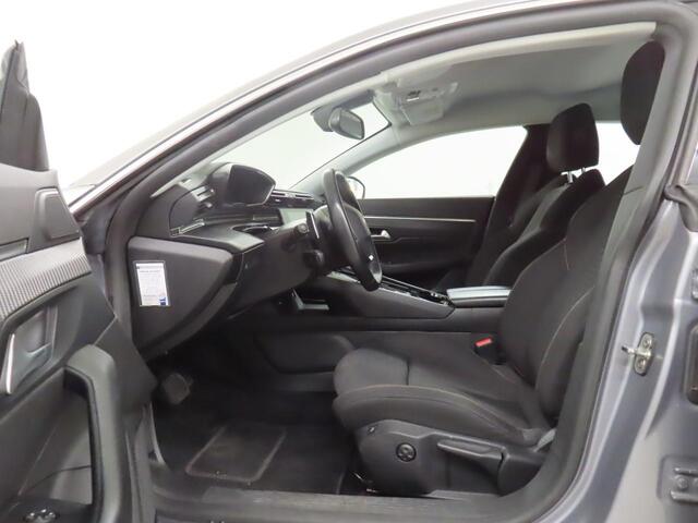 Peugeot 508 SW 1.2 PureTech Blue Lease Active (131PK), 2e-Eig, Keurig-Onderh., BOVAG-Garantie, Navigatie/Apple-Carplay/Android-Auto, Parkeersensoren-V+A, Comfortstoelen, LM.-Velgen, Achteruitrijcamera, Keyless-Entry/Start, Licht-Zicht-Pakket, Spiegel-Pakket, Privacy-