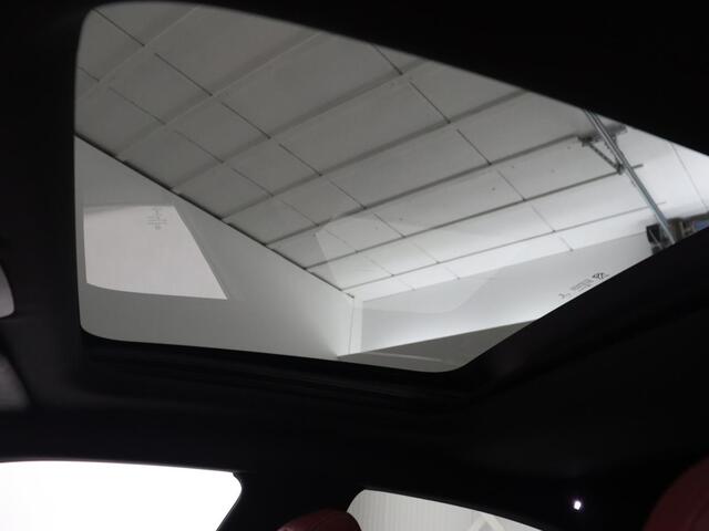 Peugeot 508 1.6 PureTech Blue Lease GT | Panoramadak | Trekhaak | Automaat | 360 Camera | Navigatie | Adaptive Cruise | PHEV | Lane assist | Stoelverwarming | Carplay | Focal audio | Leder| Pilot assist | LED | Getint glas