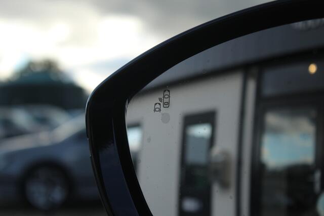 Peugeot 508 SW 1.2 PureTech 130 Allure | Incl. 12 maanden garantie | Eerste eigenaar | Apple carplay/Android auto | Climate control | Lichtmetalen velgen | DAB | Cruise control | F1 flippers | Dodehoek detectie | Navigatie