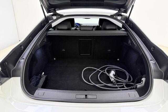 Peugeot 508 1.6 HYbrid Allure Pack Business Stoelverwarming l LED l Camera l PDC l Climate Control l Cruise Control l DAB l Apple Carplay/Android Auto l Lichtmetalen Velgen