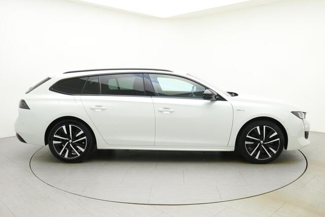 Peugeot 508 SW 1.6 HYbrid GT | Nieuwe tractiebatterij | 225pk | 18" LM Velgen | Camera | Dodehoek Detectie | Full LED | Lane Assist | Navigatie | Afneembare trekhaak