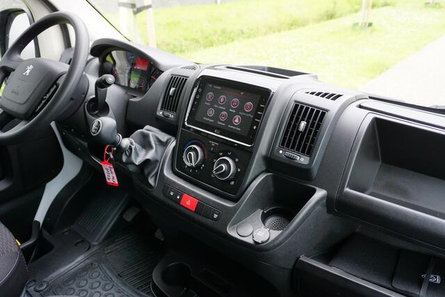 Peugeot BOXER 335 2.2 BlueHDi 140 L3H2 Premium Nieuw |140 pk |Carplay |Camera |Cruise |Bluetooth |3500 KG |Direct leverbaar |EURO6D |BPM voordeel!