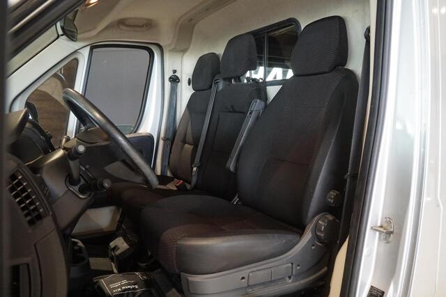 Peugeot BOXER 330 2.0 BlueHDI L1H1 Premium Pack + CAMERA / NAVIGATIE / IMPERIAAL / TREKHAAK