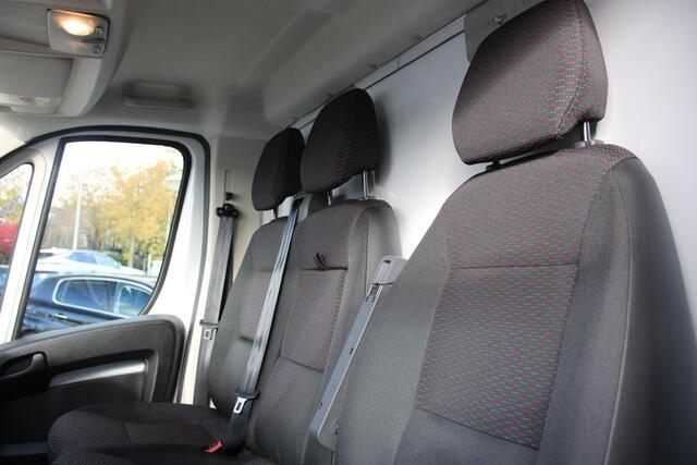 Peugeot BOXER 2.2 BlueHDi 165PK L3 3.5T | BAKWAGEN | IDEAAL ALS LOEMPIA KAR/SNACK WAGEN | NAVIGATIE | CLIMATE CONTROL | CRUISE CONTROL | DAB+ RADIO | GEVEERDE BESTUURDERSSTOEL | 3-ZITS | NIEUWE BUS! 2024 |