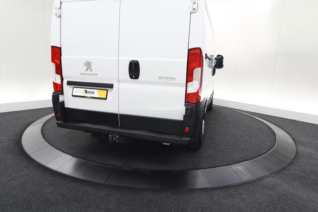 Peugeot BOXER 330 2.2 BlueHDi 120 L1H1 Premium | Trekhaak | Camera | Betimmering Laadruimte | Navigatie