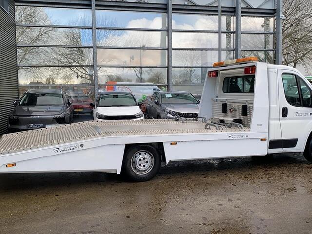 Peugeot BOXER 335 2.0 BlueHDI L4 | OPRIJWAGEN +AANHANGER | BEZICHTIGING OP AFSPRAAK |