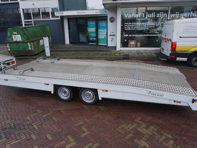 Peugeot BOXER 335 2.0 BlueHDI L4 | OPRIJWAGEN +AANHANGER | BEZICHTIGING OP AFSPRAAK |