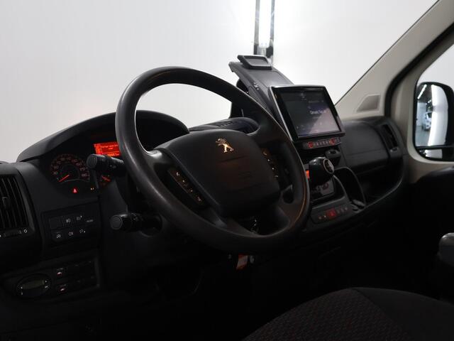 Peugeot BOXER 335 2.2 BlueHDi 165 L2 H2 Asphalt | Climate Control | Schuifdeur L +R | Luchtvering | 2-zits | Trekhaak | Cruise Control |