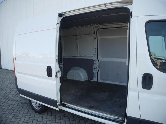 Peugeot BOXER 335 2.0 BlueHDI L2H2 Pro 130 PK | 2-Zits | Cruise Control | Airco | Electrische Ramen Voor | Electrische Vertelbare Buitenspiegels | Laadruimte Pakket