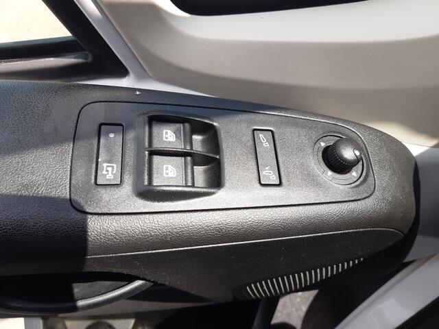 Peugeot BOXER 2.2 BlueHDI 140Pk L4H3 Extra hoogdak Airco Navi PDC Cruise control Achteruitrijcamera