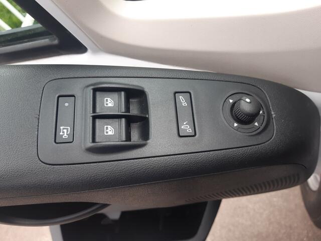 Peugeot BOXER 2.2 BlueHDI 140Pk L4H3 Extra hoogdak Airco Navi PDC Cruise control Achteruitrijcamera