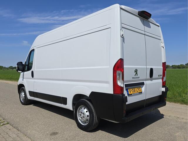 Peugeot BOXER 335 2.2 BlueHDi L2 H2 - 140 Pk - Euro 6 - Navi - ParkeerCamera - Airco - Cruise Control