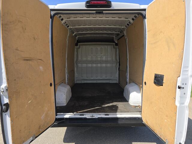 Peugeot BOXER 335 2.2 BlueHDi L2 H2 - 140 Pk - Euro 6 - Navi - ParkeerCamera - Airco - Cruise Control