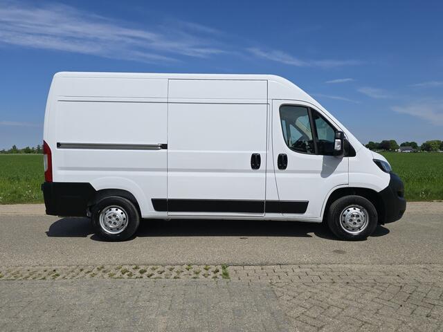 Peugeot BOXER 335 2.2 BlueHDi L2 H2 - 140 Pk - Euro 6 - Navi - ParkeerCamera - Airco - Cruise Control