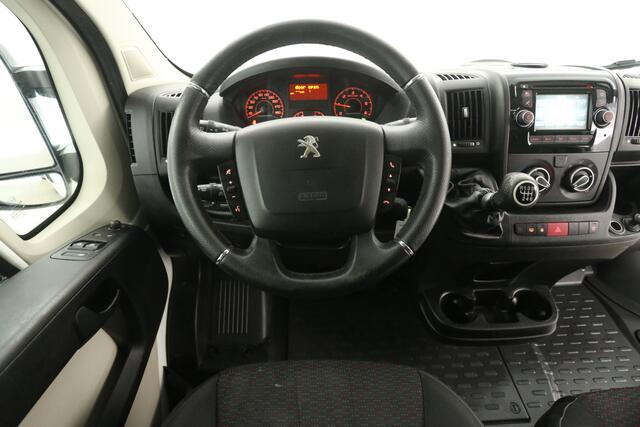 Peugeot BOXER 330 2.0 BlueHDI | MARGE! | 131PK Airco Cruise Trekhaak 3 Persoons Elektrpakket