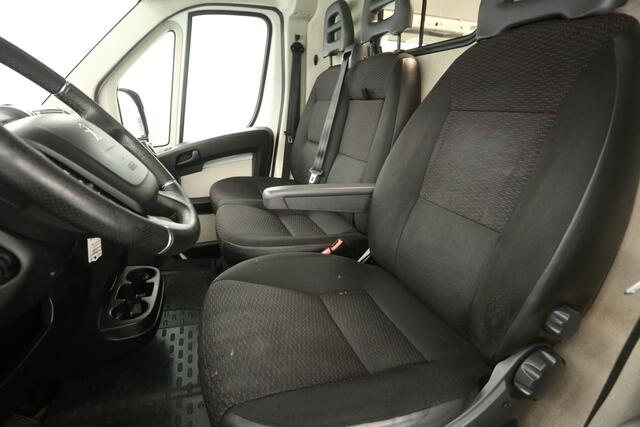 Peugeot BOXER 330 2.0 BlueHDI | MARGE! | 131PK Airco Cruise Trekhaak 3 Persoons Elektrpakket
