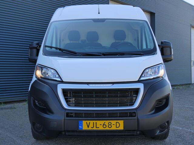 Peugeot BOXER 330 2.2 BlueHDi 120 L2H2 Premium | Navigatie | Camera | Cruise Control | Laadruimte betimmering | 1e Eigenaar