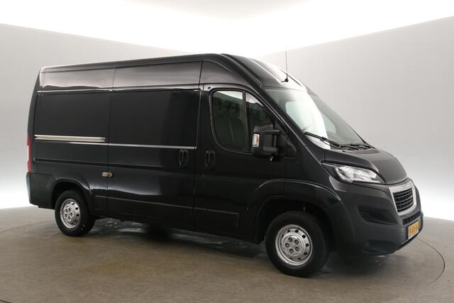Peugeot BOXER 330 2.0 BlueHDI L2H2 Airco Camera Cruise Trekhaak 3 Persoons Ladder Parkeersensoren