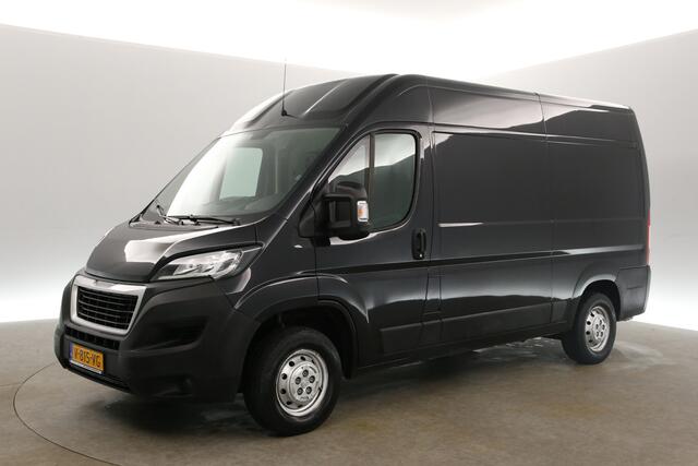 Peugeot BOXER 330 2.0 BlueHDI L2H2 Airco Camera Cruise Trekhaak 3 Persoons Ladder Parkeersensoren