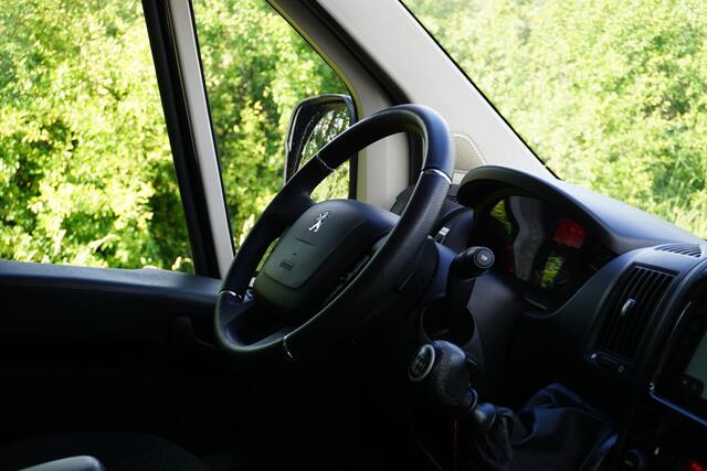 Peugeot BOXER 2.2 BlueHDi 165 L4H2 Zwaar 3.5t Topstaat |Camera |Betimmering |Trekhaak |Cruise |Navi |Climate control |EURO6 |3500 KG |Metallic |165 pk |1e eigenaar |BPM vrij