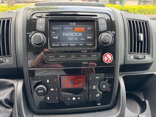 Peugeot BOXER 330 2.0 130pk BlueHDI L2 H2 Premium Pack Euro 6 Airco/ECC,Navigatie,Camera