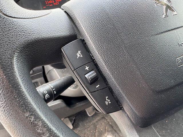 Peugeot BOXER 330 2.0 130pk BlueHDI L2 H2 Premium Pack Euro 6 Airco/ECC,Navigatie,Camera