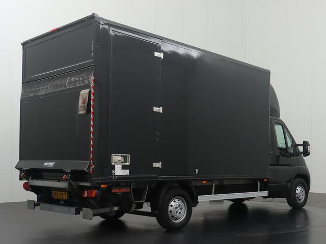 Peugeot BOXER 2.2BlueHDi 165PK Bakwagen+Laadklep | Airco | Cruise | Zijdeur | Dakspoiler | 3-Persoons | Camera