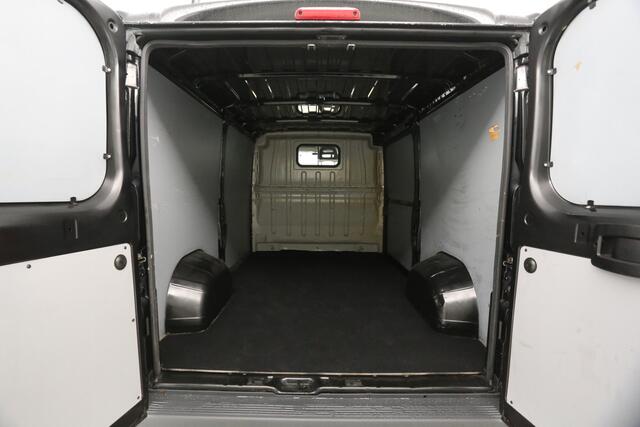 Peugeot BOXER 2.0 HDI L2H1 Airco Cruise LED 3 Persoons Elektrpakket Trekhaak