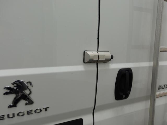 Peugeot BOXER 330 2.2 BlueHDi 120 L2H2 Pro