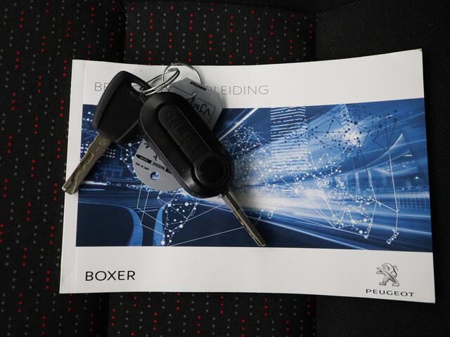 Peugeot BOXER 2.2BlueHDi 120PK L2H1 Premium | Camera | 3-Persoons | Betimmering | Cruise