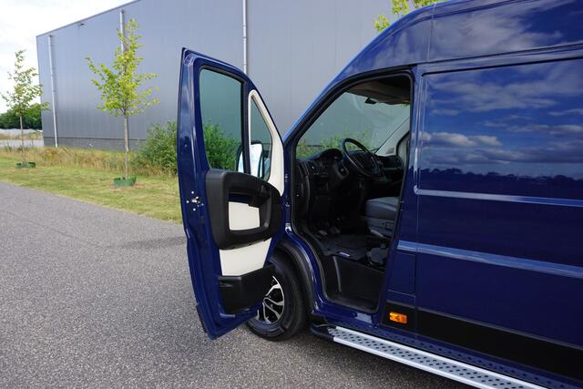 Peugeot BOXER 435 2.0 BlueHDI L4H2 Premium Blauw |1e eigenaar |BPM vrij |EURO6 |Mooie camperbasis |Extra lang |Camera |Cruise |Navi |Airco |Trekhaak |3500 KG