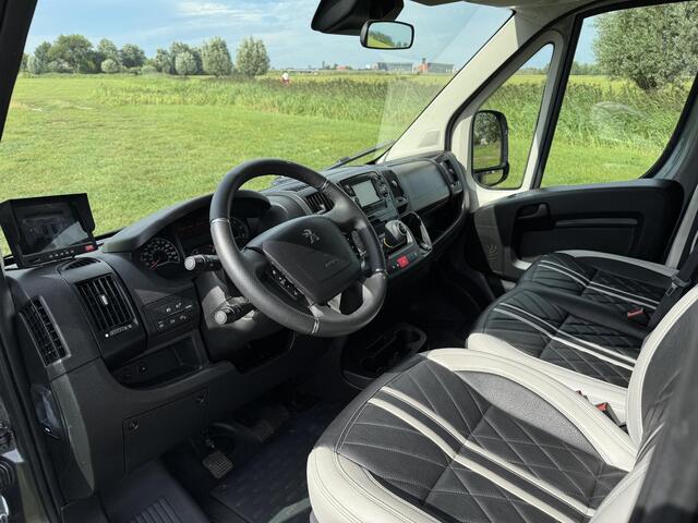 Peugeot BOXER Allure Sport Paardenwagen | Hengsten uitvoering | Ventilatie | Zijramen | Camera | Leder