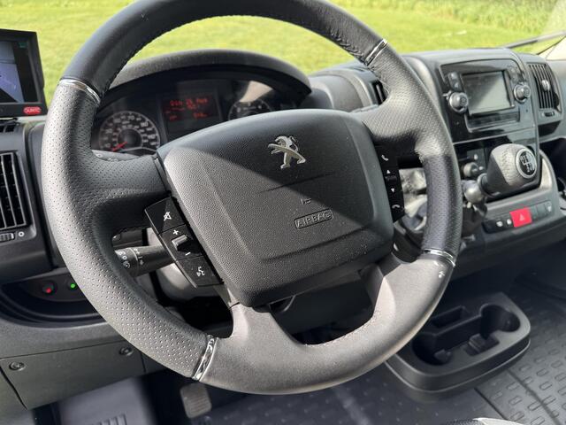 Peugeot BOXER Allure Sport Paardenwagen | Hengsten uitvoering | Ventilatie | Zijramen | Camera | Leder