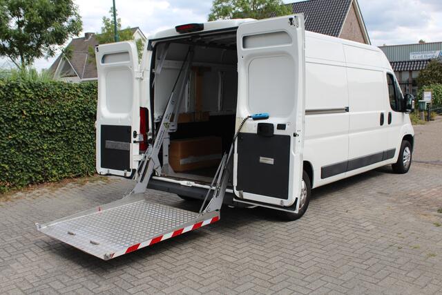 Peugeot BOXER 33 2.0 BlueHDI 130PK Euro6 L3H2 Premium Pack ? Easy loader laadklep ? 3-zits ? nette bus