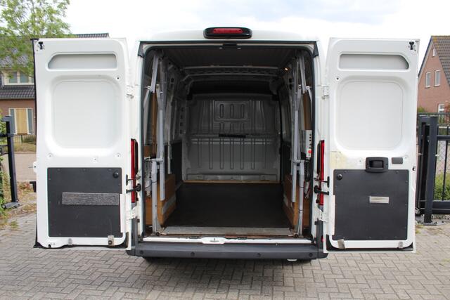 Peugeot BOXER 33 2.0 BlueHDI 130PK Euro6 L3H2 Premium Pack ? Easy loader laadklep ? 3-zits ? nette bus