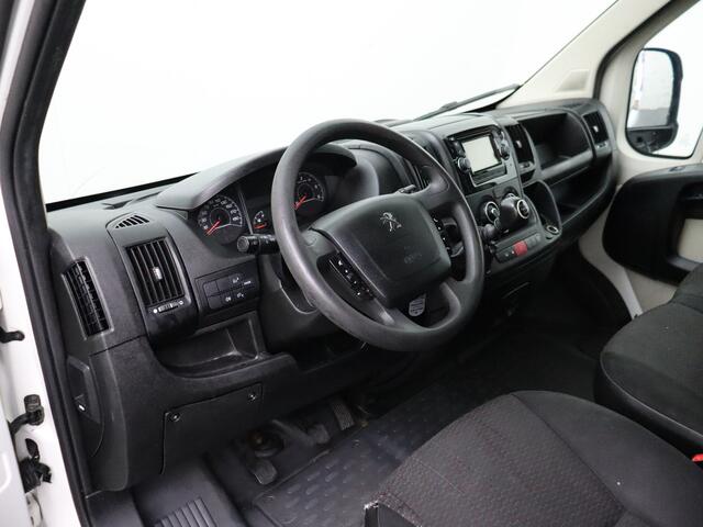 Peugeot BOXER 2.2HDI Bakwagen+Laadklep | Zijdeur | Multimedia | Airco | cruise | 3-Persoons