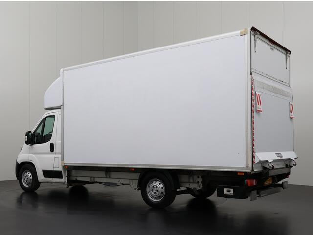 Peugeot BOXER 2.0BlueHDI 160PK Bakwagen+Laadklep | Dakspoiler | Zijdeur | Navigatie | Camera | 3-Persoons