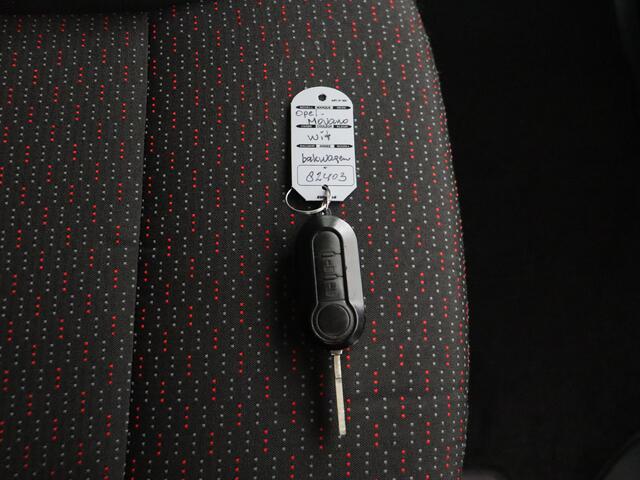 Peugeot BOXER 2.3CDTi 140PK Bakwagen+Laadklep 750Kg | Airco | Camera | 3-Persoons | Dakspoiler