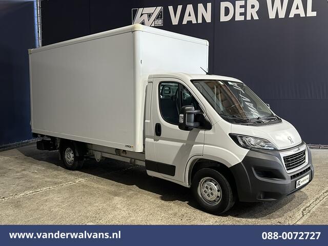 Peugeot BOXER 2.2 BlueHDi 141pk Bakwagen Laadklep Euro6 Airco | Cruisecontrol | 955kg laadvermogen Bijrijdersbank
