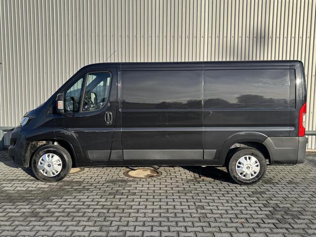 Peugeot BOXER 330 2.2 BlueHDi 140 L2H1*A/C*CRUISE*NAVI*HAAK*3PER