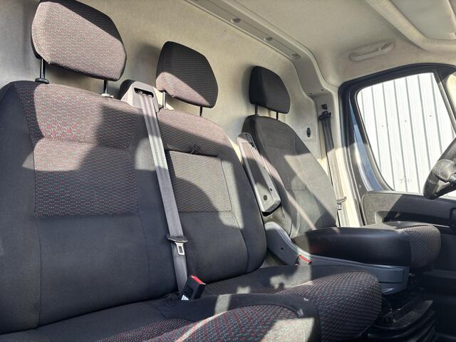 Peugeot BOXER 330 2.2 BlueHDi 140 L2H1*A/C*CRUISE*NAVI*HAAK*3PER