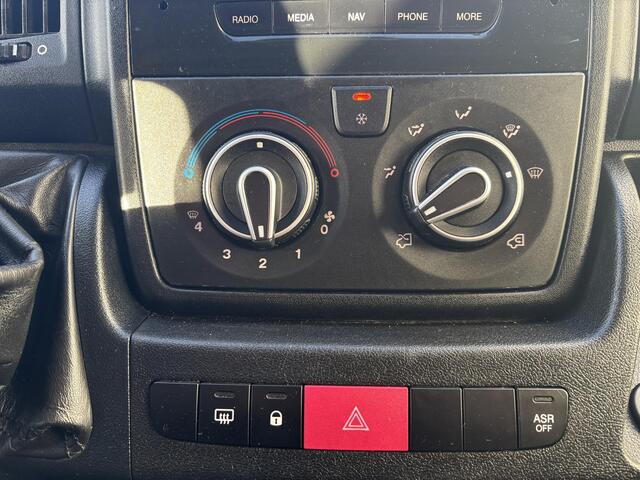 Peugeot BOXER 330 2.2 BlueHDi 140 L2H1*A/C*CRUISE*NAVI*HAAK*3PER