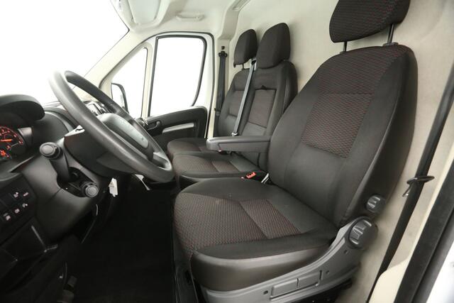 Peugeot BOXER 330 2.2 BlueHDi L2H1 | MARGE | Airco | Camera | Cruise | Navigatie | Trekh. | 3-Zits | Imperiaal