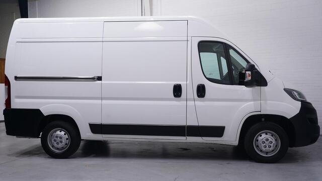 Peugeot BOXER 2.0 BlueHDI 130 pk L2H2 Premium Airco Cruise Control, Laadruimte Pakket, Multistuur, 3-Zits