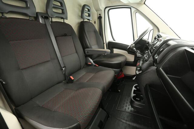 Peugeot BOXER 335 2.0 BlueHDI L3H2 | MARGE | Airco | Cruise | 3-Zits | Trekhaak | Imperiaal | Parkeersens.