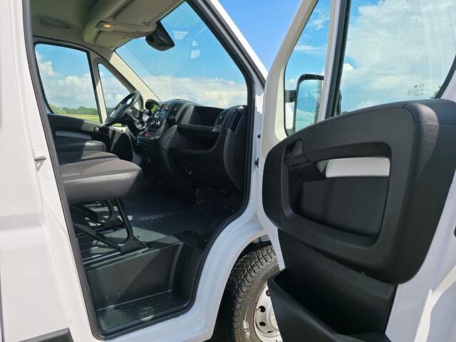 Peugeot BOXER 330 2.2 BlueHDi L2 H2 - 120 Pk - Euro 6 - Navi - ParkeerCamera - Airco - Cruise Control